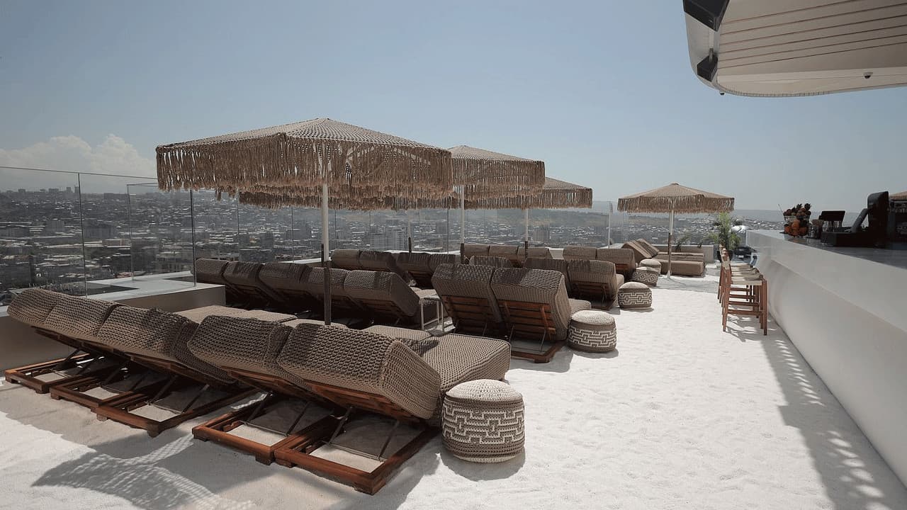N7 Beach Club - media 5
