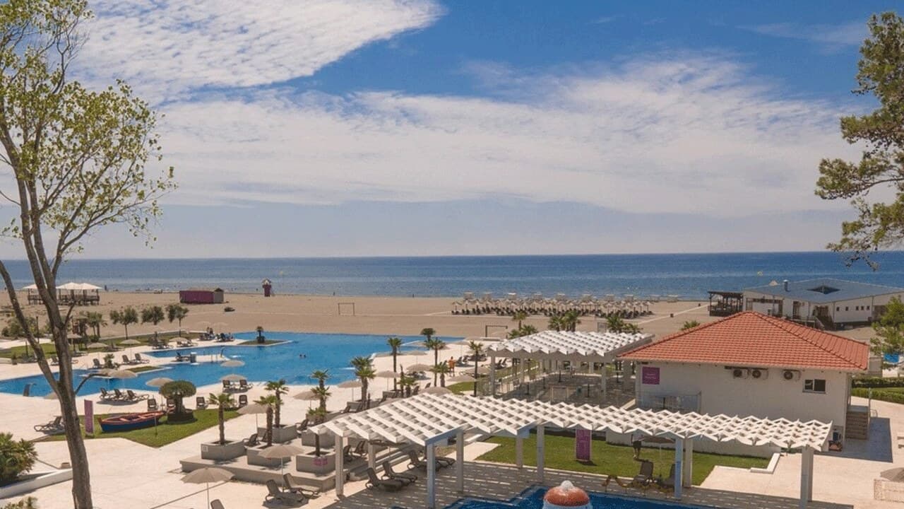 Azul beach bahrain - media 2