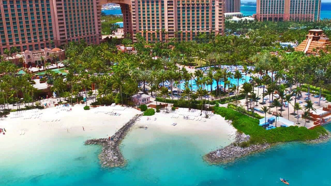 Reef Clubhouse & Lagoon Beach