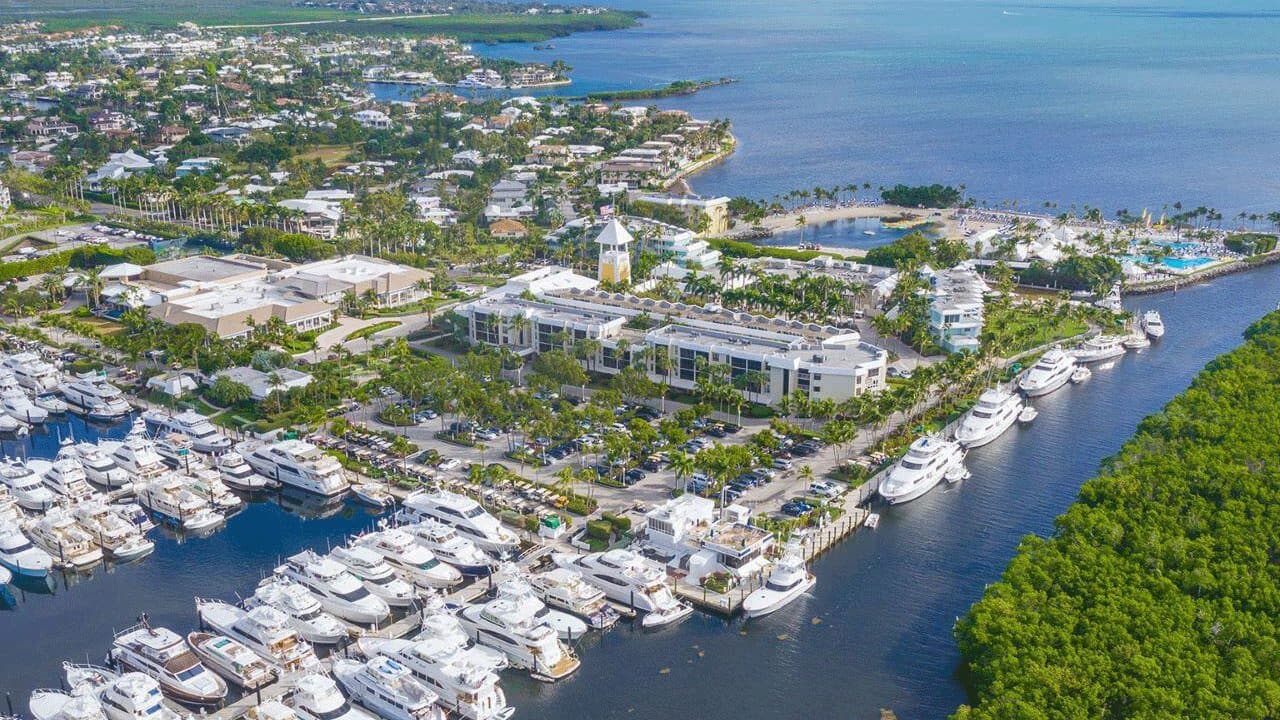 Reef Clubhouse & Lagoon Beach - media 5