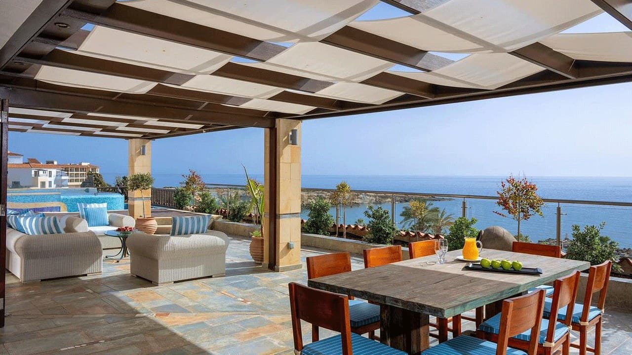 Swimming Pool and Beach (Coral Bay Hotel and Resort) - media 4