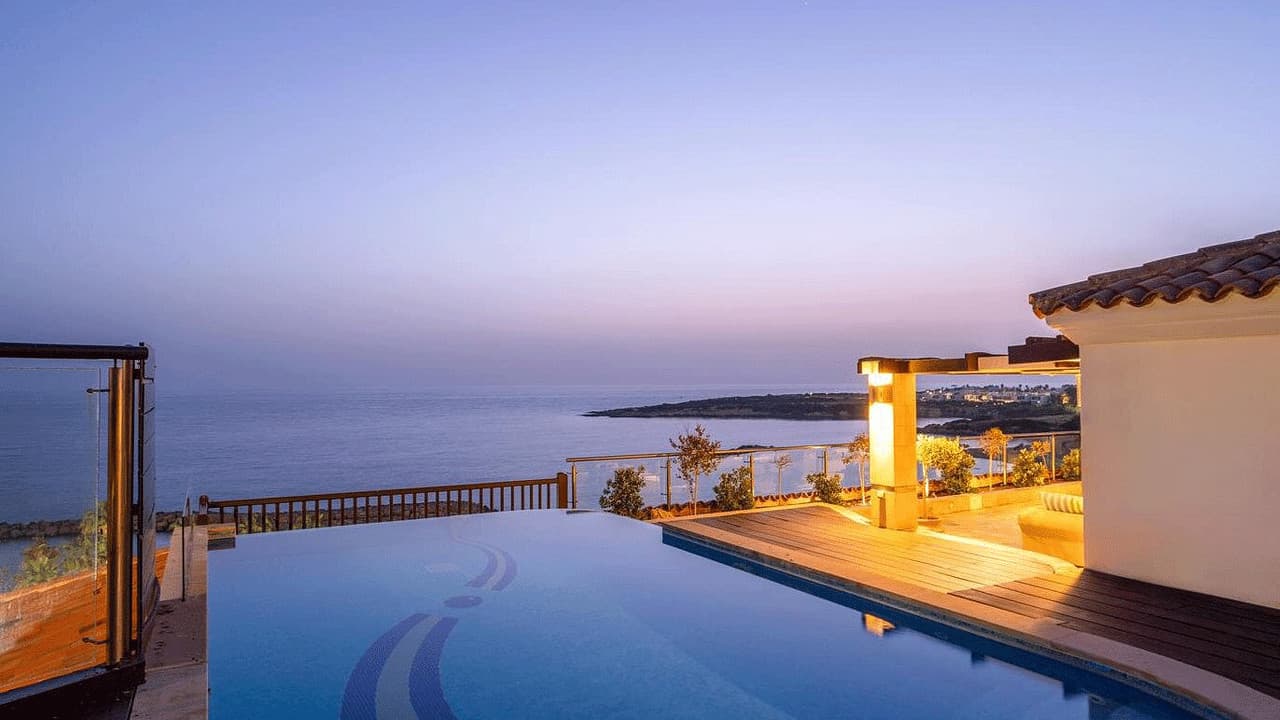 Swimming Pool and Beach (Coral Bay Hotel and Resort) - media 6