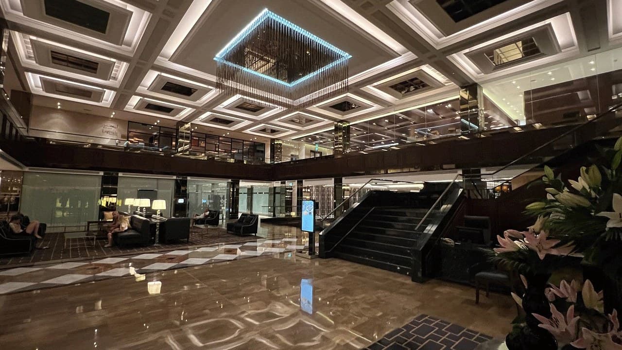 Elements Pool & Lounge - media 6