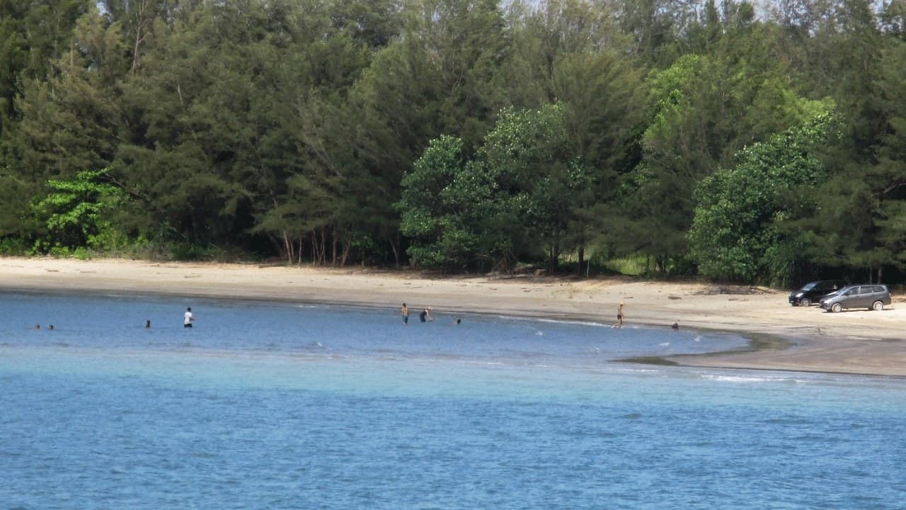 Tungku Beach - media 3