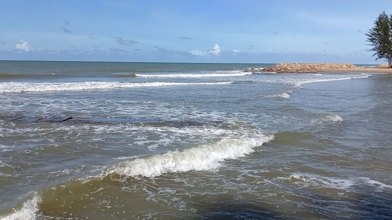 Penanjong Beach - media 4