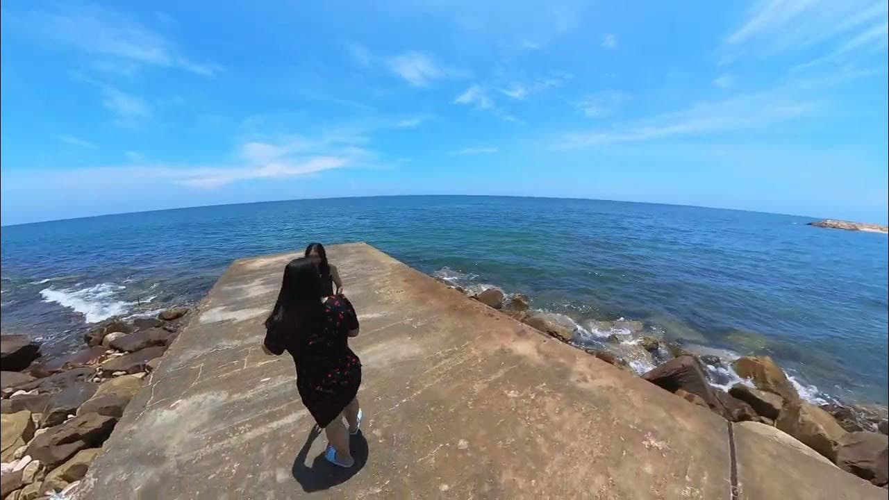Penanjong Beach